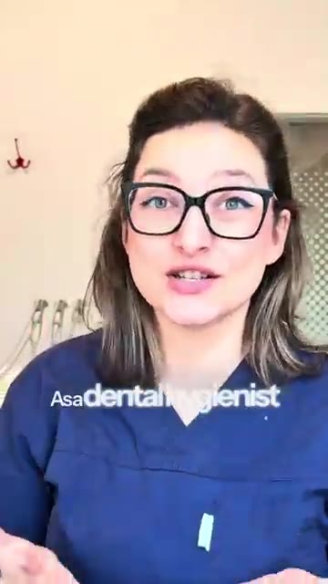 Denisa Romanescu, legitimerad tandhygienist, om vad du ska titta efter i en tandborste